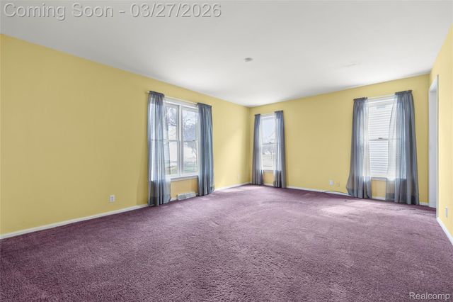 8118 Emerald Lane W, Westland, MI 48185