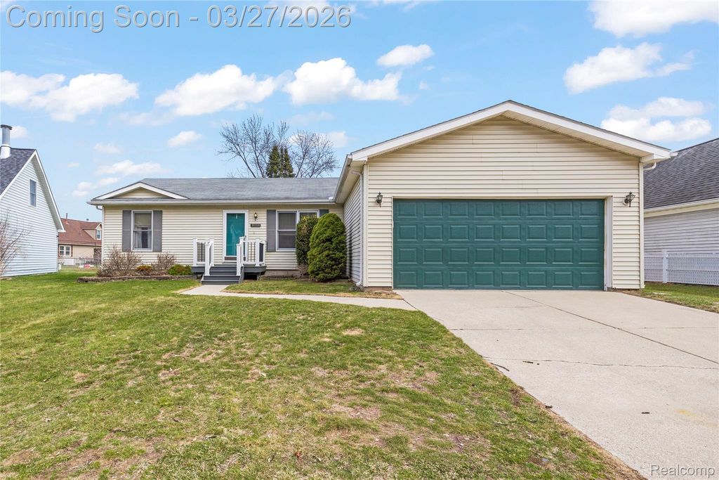 8118 Emerald Lane W, Westland, MI 48185