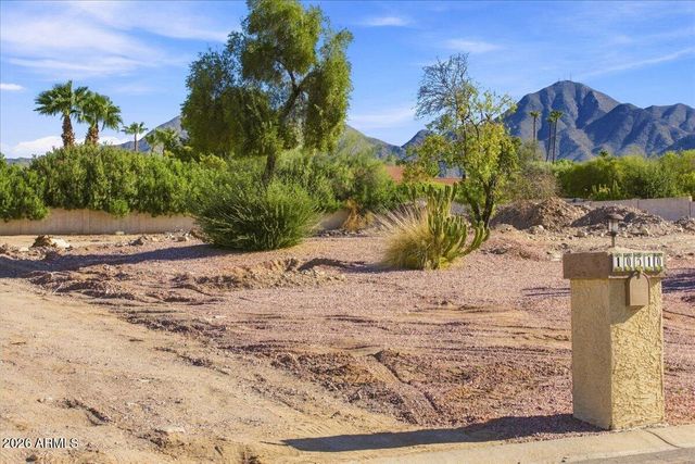 10510 E WETHERSFIELD Road 13, Scottsdale, AZ 85259