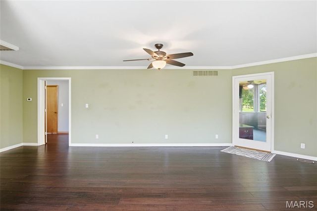 208 N Library Street, Waterloo, IL 62298