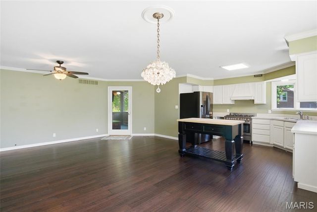 208 N Library Street, Waterloo, IL 62298