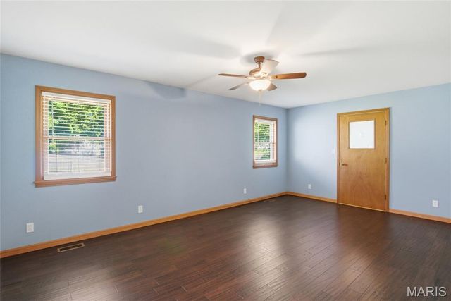 208 N Library Street, Waterloo, IL 62298