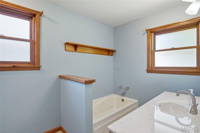 208 N Library Street, Waterloo, IL 62298