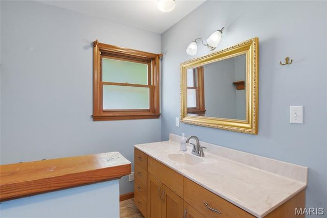 208 N Library Street, Waterloo, IL 62298