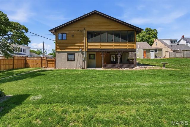 208 N Library Street, Waterloo, IL 62298