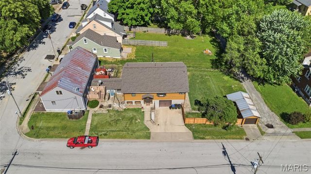 208 N Library Street, Waterloo, IL 62298