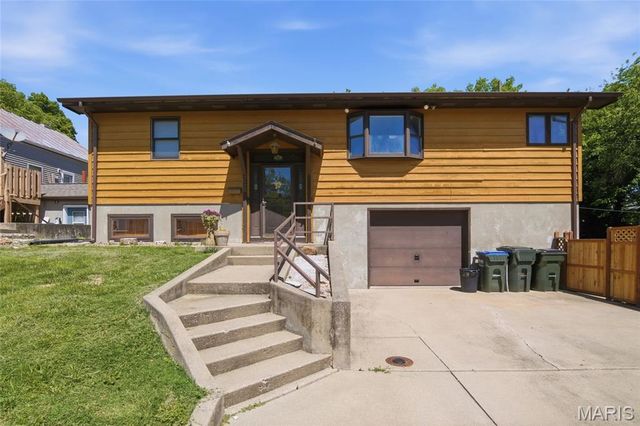 208 N Library Street, Waterloo, IL 62298