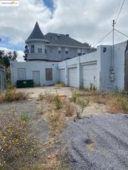 3542 Telegraph Ave, Oakland, CA 94609