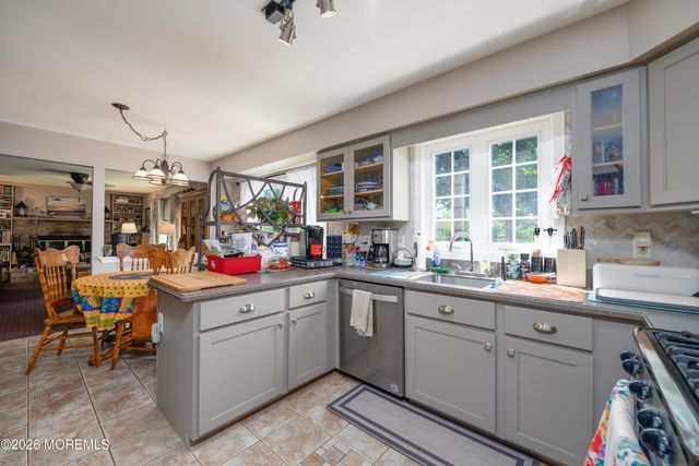 935 Somerset Drive, Toms River, NJ 08753