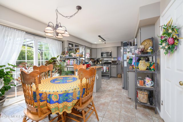 935 Somerset Drive, Toms River, NJ 08753