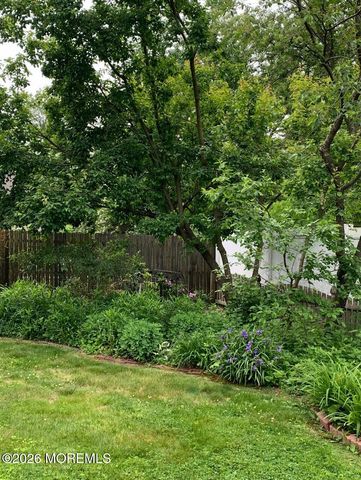 935 Somerset Drive, Toms River, NJ 08753