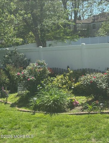 935 Somerset Drive, Toms River, NJ 08753