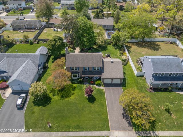 935 Somerset Drive, Toms River, NJ 08753