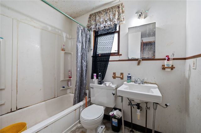 416 & 418 Hallett Pl, Bellevue, PA 15202