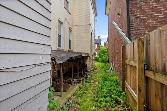 416 & 418 Hallett Pl, Bellevue, PA 15202