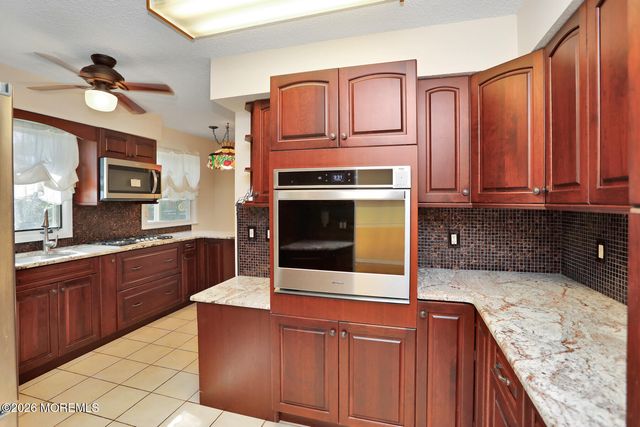 535 Holmes Avenue N, Forked River, NJ 08731