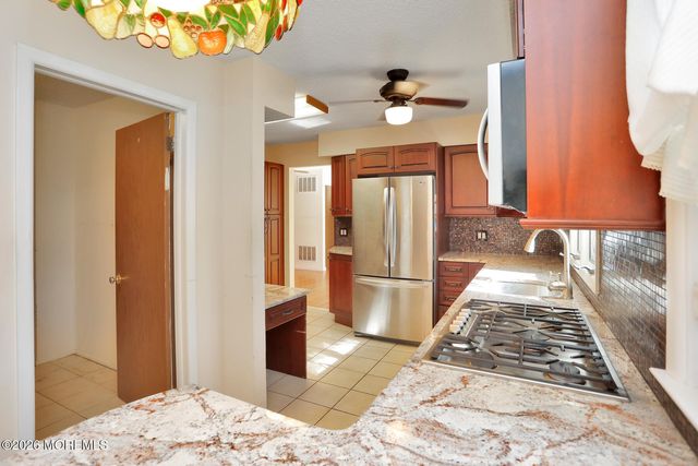 535 Holmes Avenue N, Forked River, NJ 08731