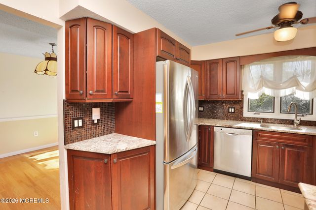 535 Holmes Avenue N, Forked River, NJ 08731