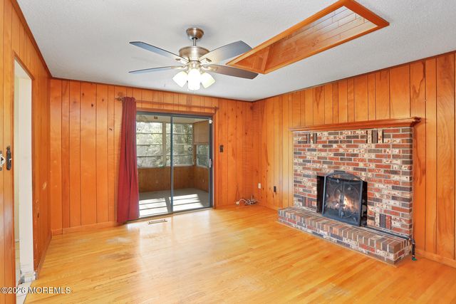535 Holmes Avenue N, Forked River, NJ 08731