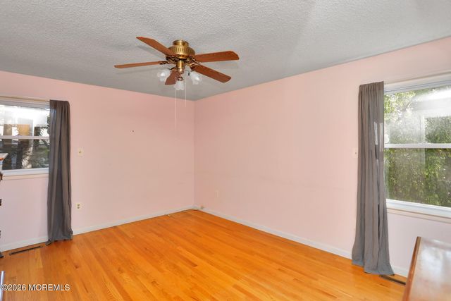 535 Holmes Avenue N, Forked River, NJ 08731