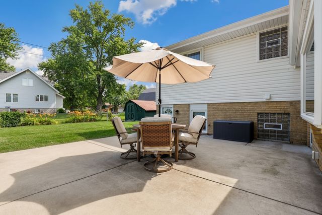 800 E 169th Place, South Holland, IL 60473