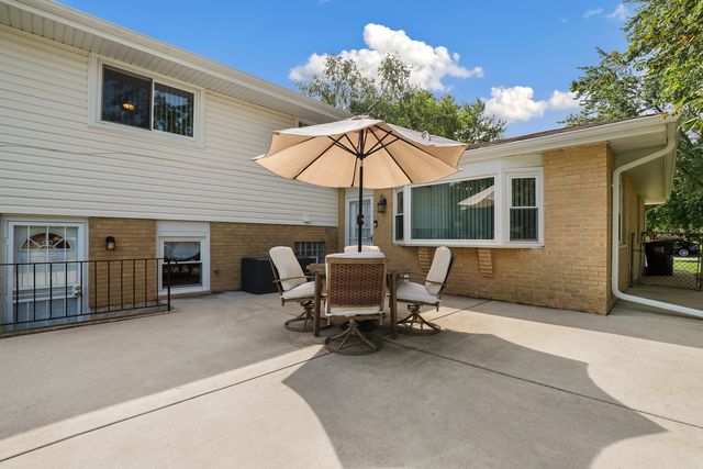 800 E 169th Place, South Holland, IL 60473