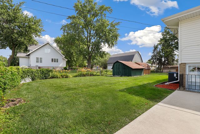 800 E 169th Place, South Holland, IL 60473