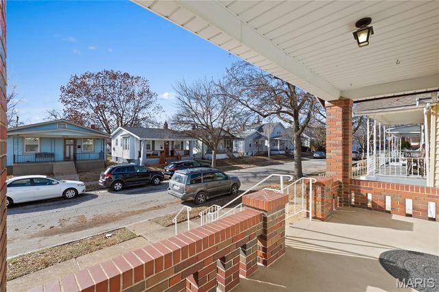 3979 Burgen Avenue, St Louis, MO 63116