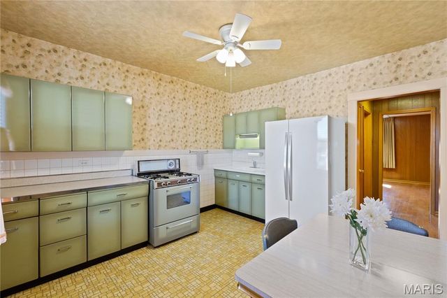 3979 Burgen Avenue, St Louis, MO 63116