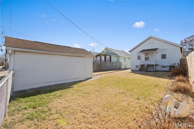 3979 Burgen Avenue, St Louis, MO 63116