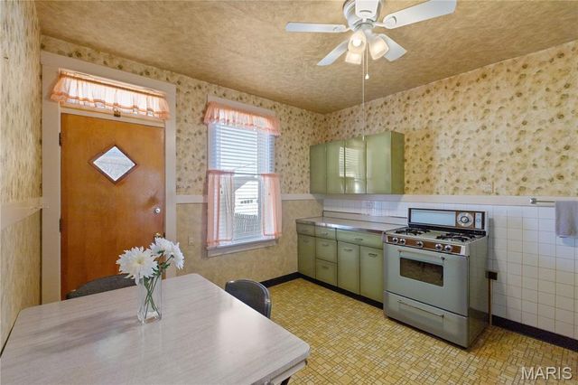 3979 Burgen Avenue, St Louis, MO 63116