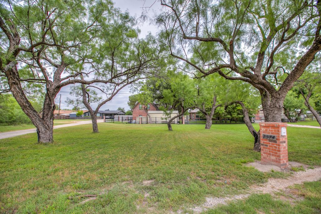 Image 1 of property listing at 2374 Fishermans Road, San Angelo, TX 76904