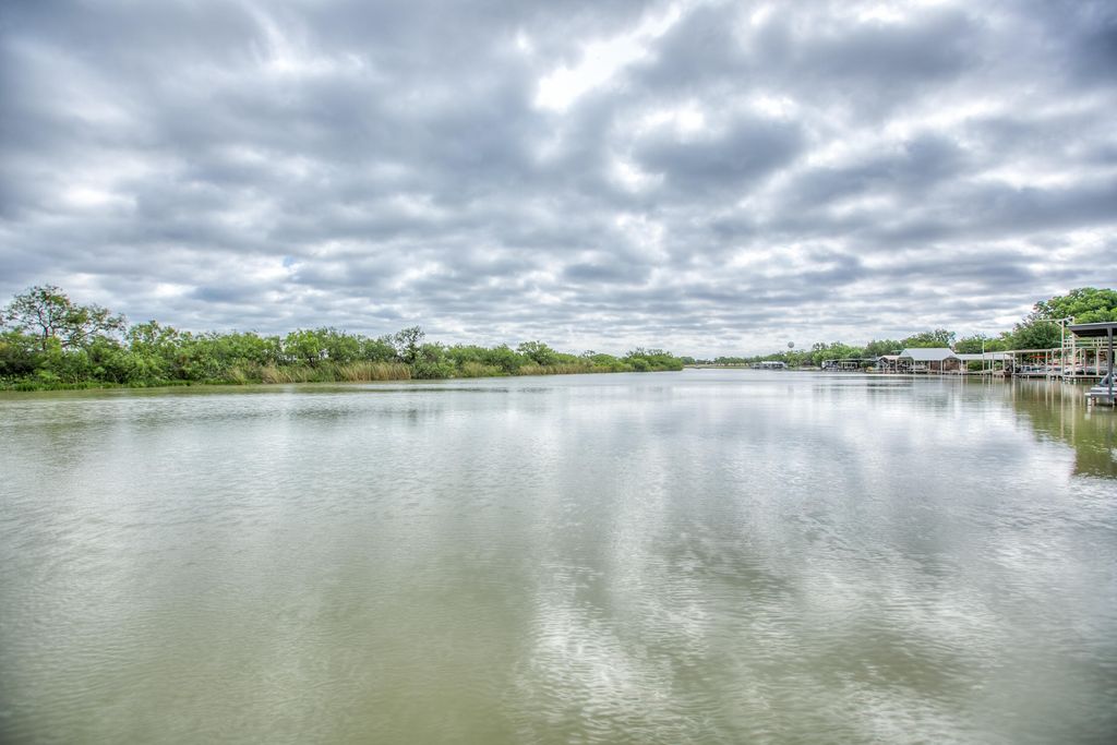 Image 21 of property listing at 2374 Fishermans Road, San Angelo, TX 76904