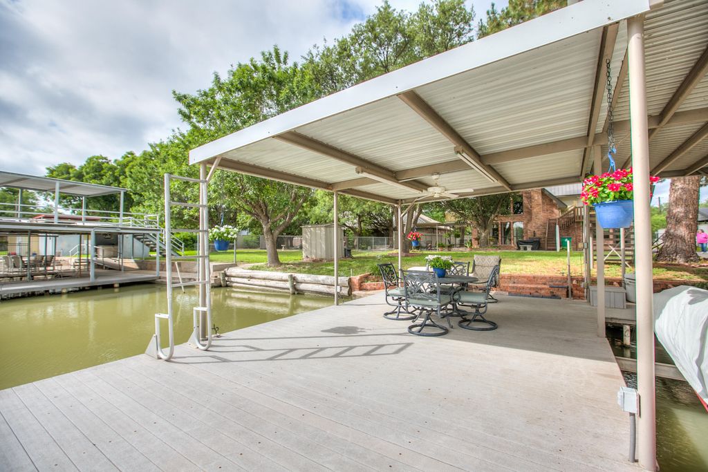 Image 23 of property listing at 2374 Fishermans Road, San Angelo, TX 76904