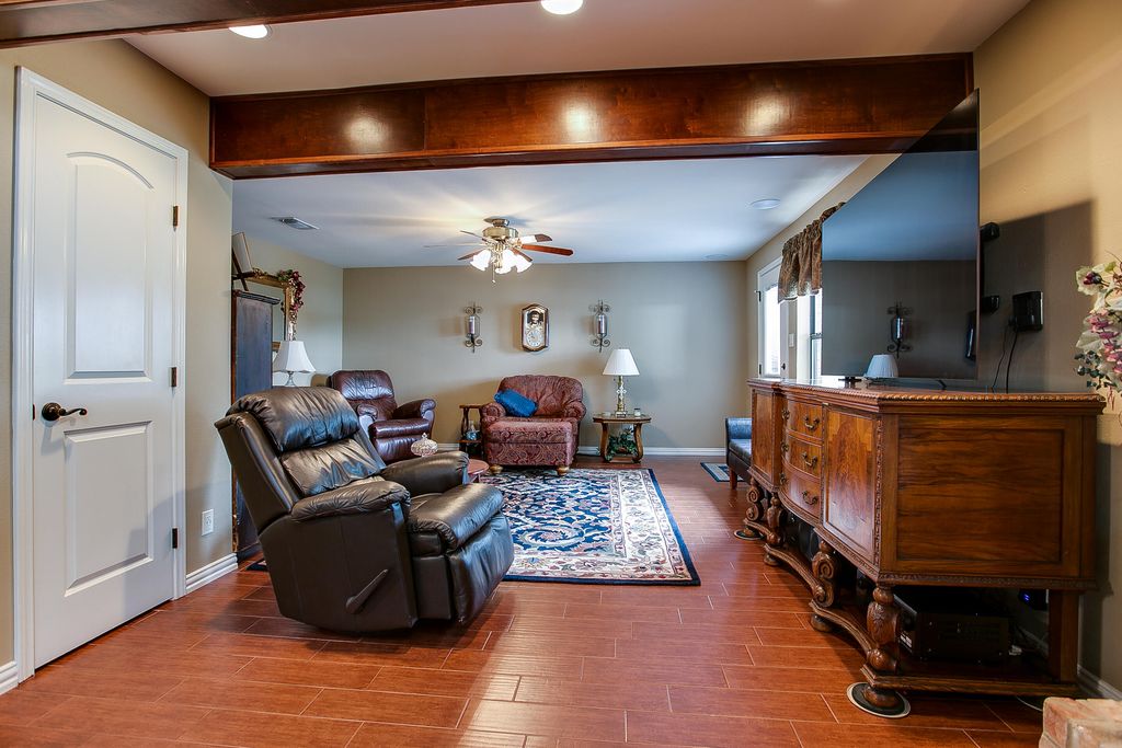Image 29 of property listing at 2374 Fishermans Road, San Angelo, TX 76904