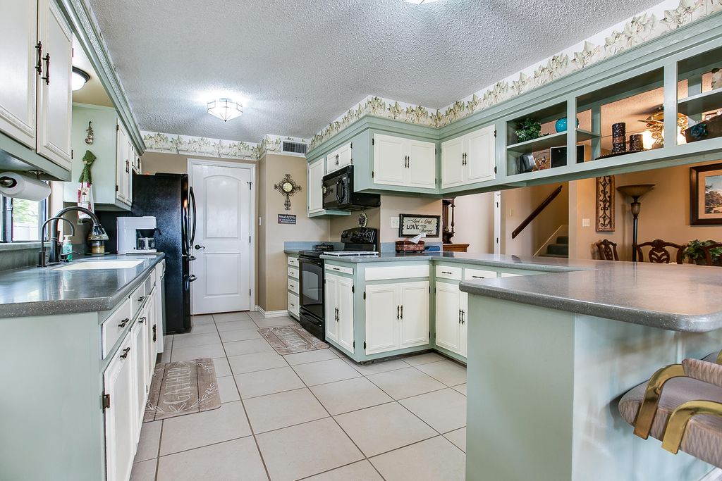 Image 35 of property listing at 2374 Fishermans Road, San Angelo, TX 76904