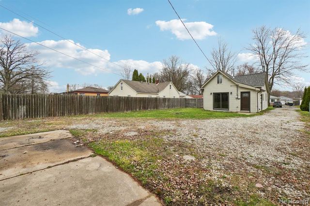 24784 Trombley Street, Harrison Twp, MI 48045