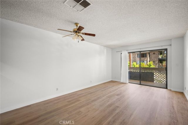 10149 Commerce Avenue 25, Tujunga, CA 91042