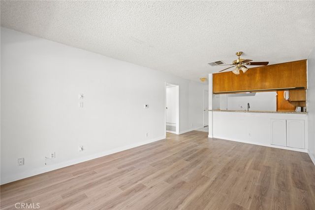 10149 Commerce Avenue 25, Tujunga, CA 91042