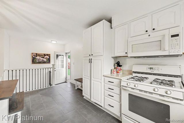 15010 Alma Drive, Sterling Heights, MI 48313