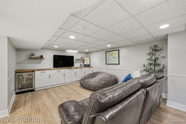 15010 Alma Drive, Sterling Heights, MI 48313