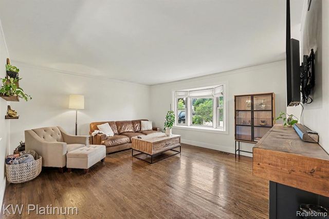 15010 Alma Drive, Sterling Heights, MI 48313