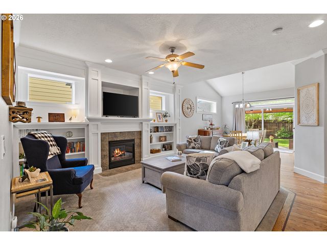 838 SUNRISE Dr, Stayton, OR 97383