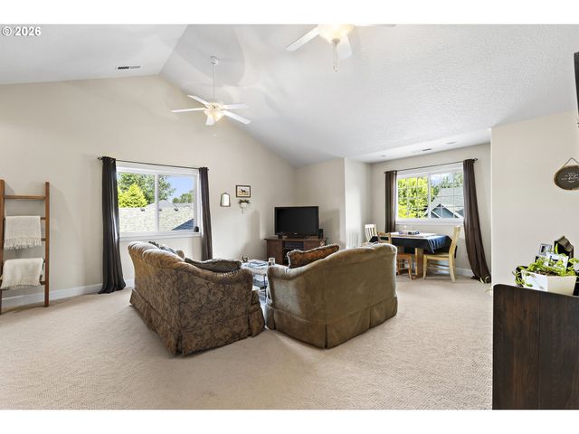 838 SUNRISE Dr, Stayton, OR 97383