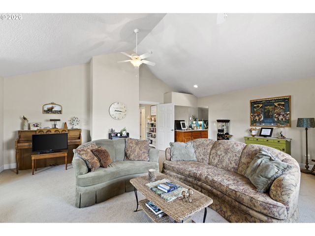 838 SUNRISE Dr, Stayton, OR 97383