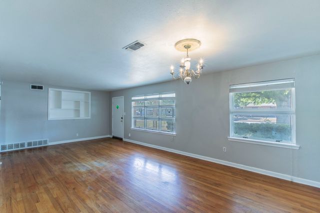 4305 Cummings Drive, North Richland Hills, TX 76180