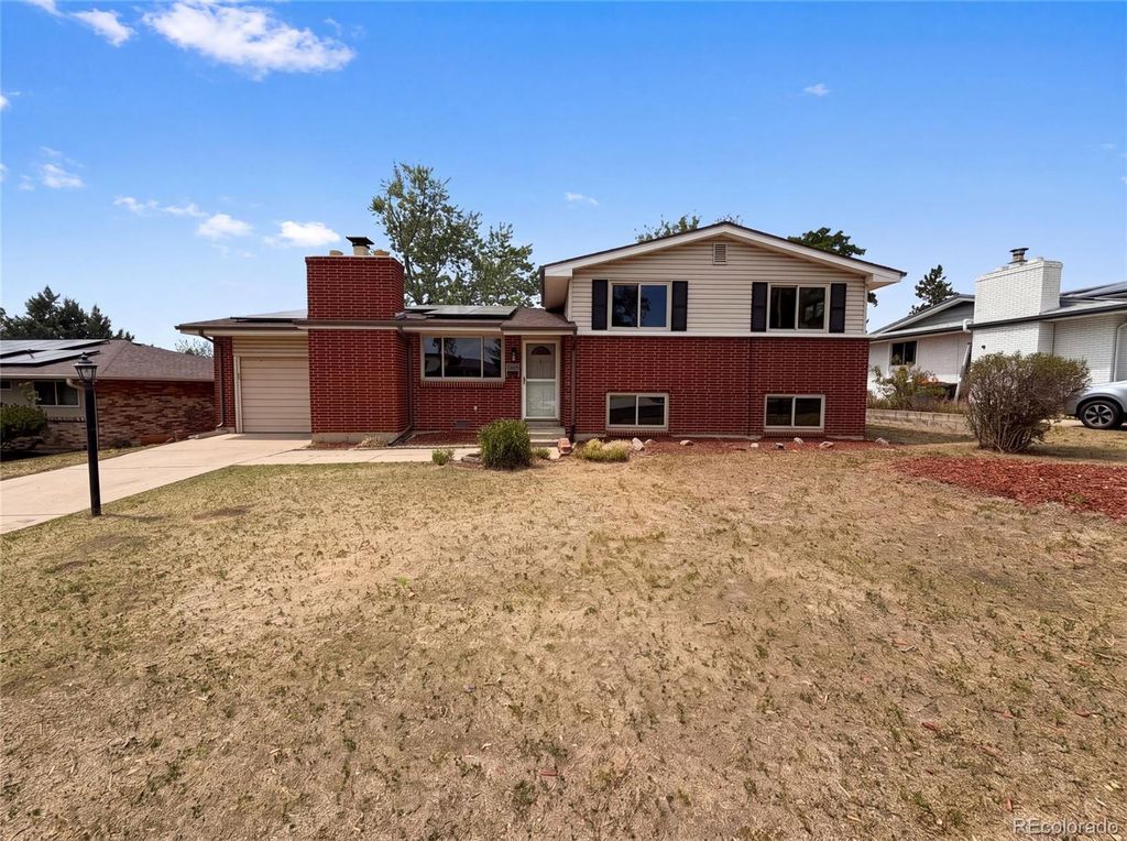 885 W 7th Avenue Drive, Broomfield, CO 80020