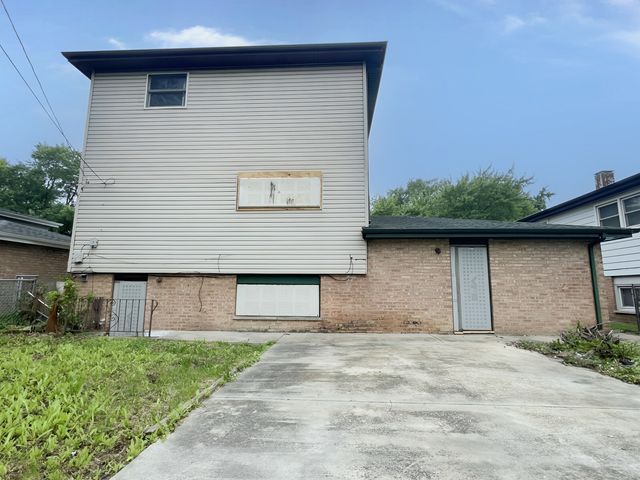 15229 Dante Avenue, Dolton, IL 60419