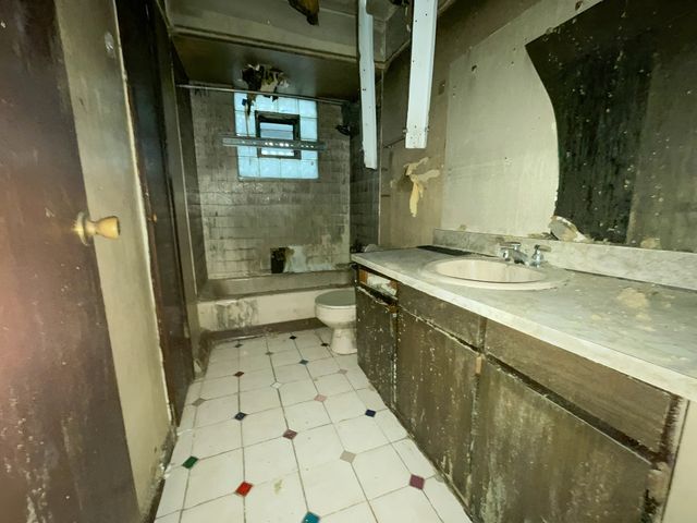 15229 Dante Avenue, Dolton, IL 60419