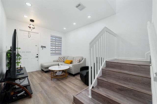 21105 NW 14th Pl, Miami Gardens, FL 33169